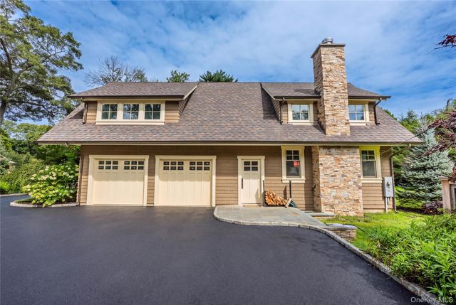 18 Green Meadow Lane, Huntington, NY 11743