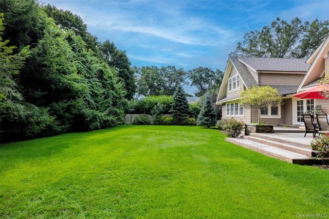 18 Green Meadow Lane, Huntington, NY 11743