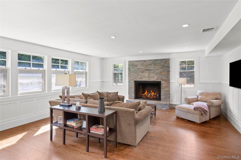 18 Green Meadow Lane, Huntington, NY 11743 — photo 5