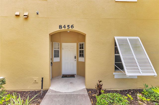 8456 CRYSTAL COVE LOOP, Kissimmee, FL 34747