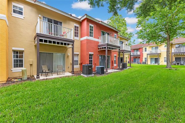 8456 CRYSTAL COVE LOOP, Kissimmee, FL 34747