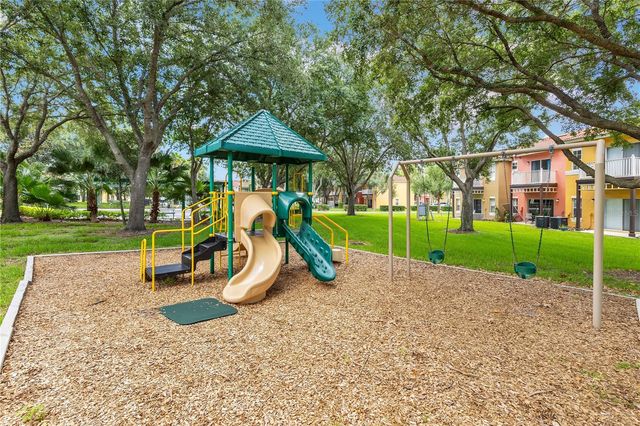 8456 CRYSTAL COVE LOOP, Kissimmee, FL 34747
