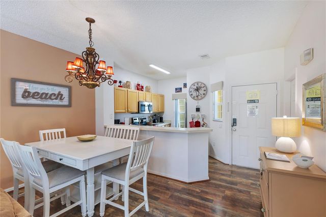 8456 CRYSTAL COVE LOOP, Kissimmee, FL 34747