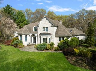 4 Christopher Drive, Lincoln, RI 02865