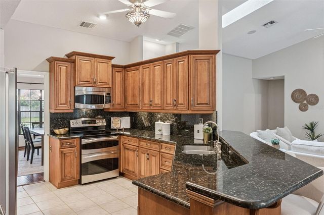 522 LAGOON DRIVE, Oviedo, FL 32765