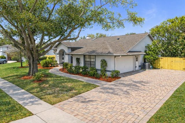 522 LAGOON DRIVE, Oviedo, FL 32765