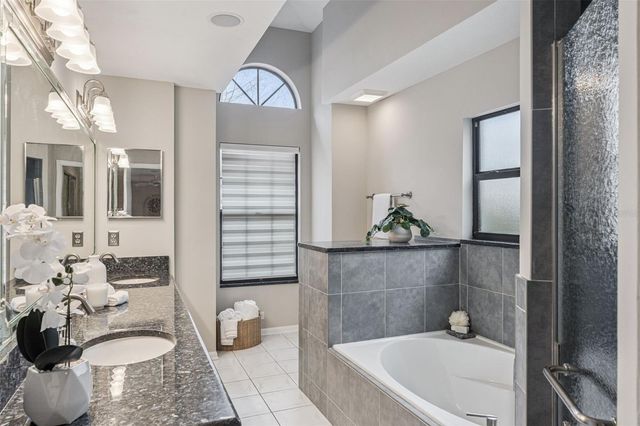 522 LAGOON DRIVE, Oviedo, FL 32765