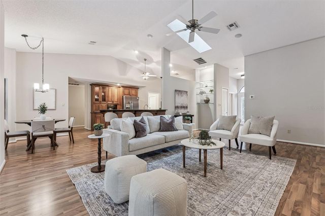 522 LAGOON DRIVE, Oviedo, FL 32765