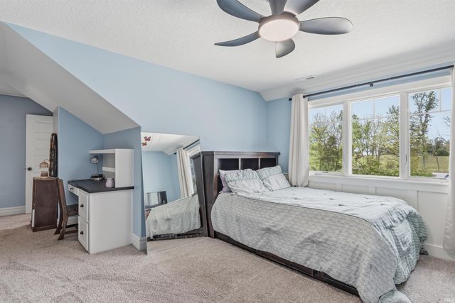 5350 Hollopeter Road, Leo, IN 46765