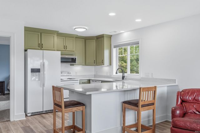 5350 Hollopeter Road, Leo, IN 46765