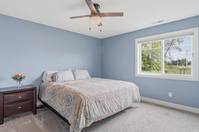 5350 Hollopeter Road, Leo, IN 46765