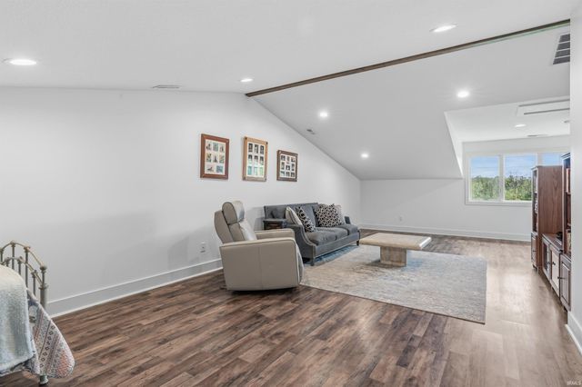 5350 Hollopeter Road, Leo, IN 46765