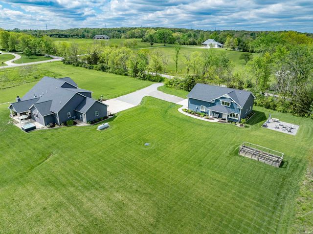 5350 Hollopeter Road, Leo, IN 46765