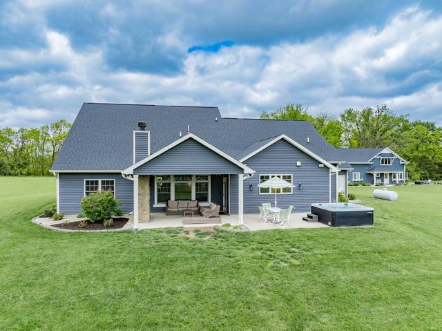 5350 Hollopeter Road, Leo, IN 46765