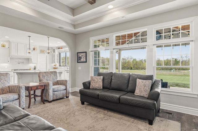 5350 Hollopeter Road, Leo, IN 46765