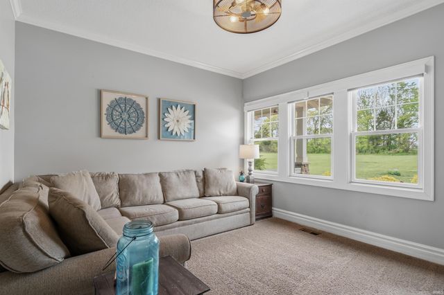5350 Hollopeter Road, Leo, IN 46765