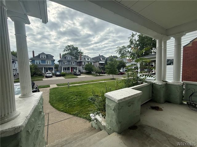 206 North Park Avenue, Buffalo, NY 14216