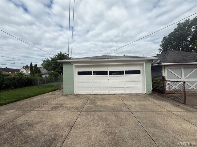 206 North Park Avenue, Buffalo, NY 14216