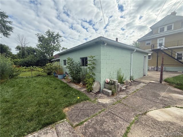 206 North Park Avenue, Buffalo, NY 14216