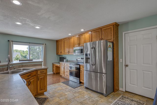 408 W Walton Avenue, Carl Junction, MO 64834