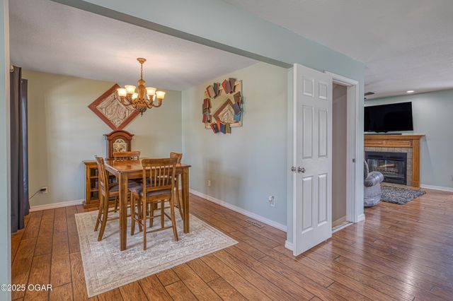 408 W Walton Avenue, Carl Junction, MO 64834