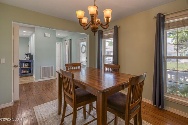 408 W Walton Avenue, Carl Junction, MO 64834