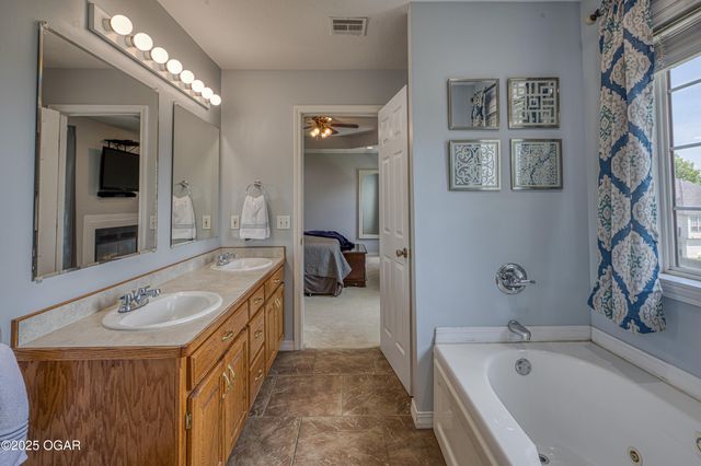 408 W Walton Avenue, Carl Junction, MO 64834