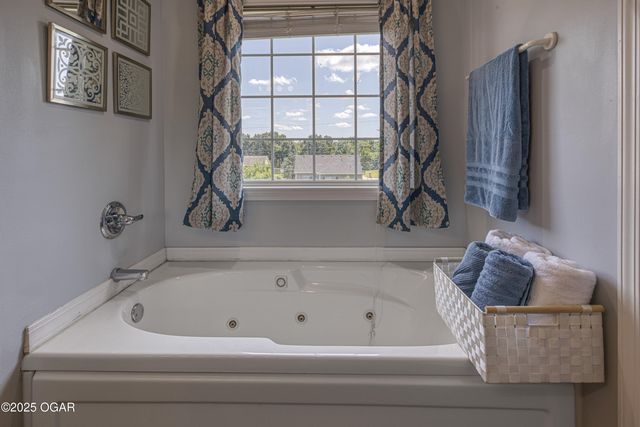 408 W Walton Avenue, Carl Junction, MO 64834