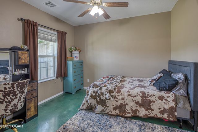 408 W Walton Avenue, Carl Junction, MO 64834