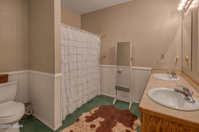 408 W Walton Avenue, Carl Junction, MO 64834