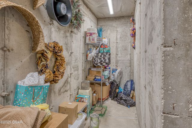 408 W Walton Avenue, Carl Junction, MO 64834