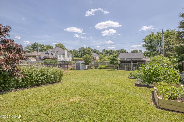 408 W Walton Avenue, Carl Junction, MO 64834