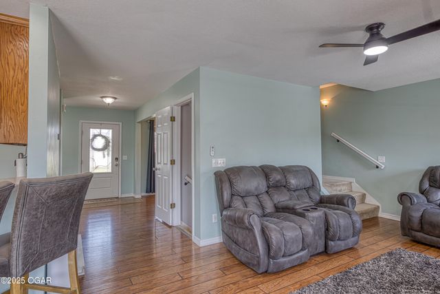 408 W Walton Avenue, Carl Junction, MO 64834