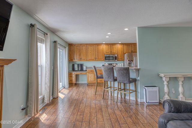 408 W Walton Avenue, Carl Junction, MO 64834