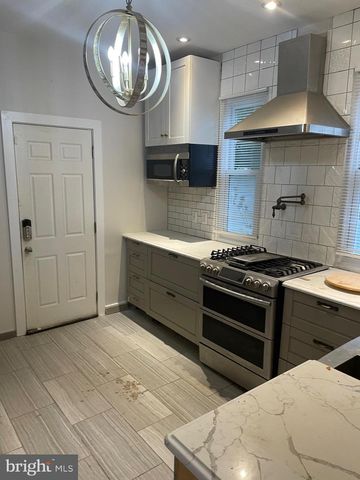 1320 VALLEY PL SE, Washington, DC 20020