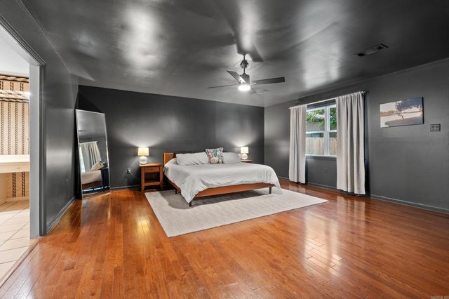 18 Riviera Drive, Conway, AR 72034