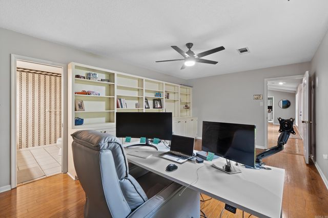 18 Riviera Drive, Conway, AR 72034