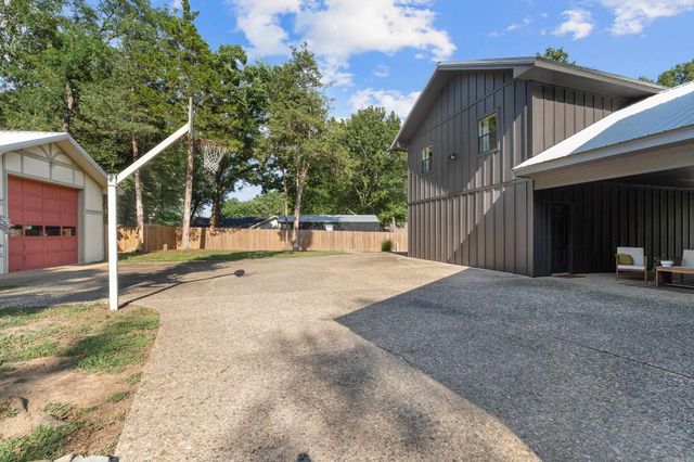 18 Riviera Drive, Conway, AR 72034