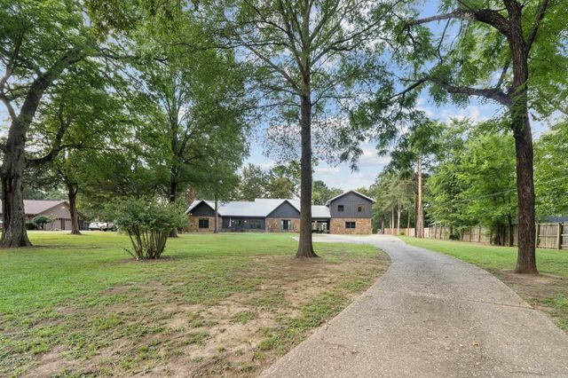 18 Riviera Drive, Conway, AR 72034