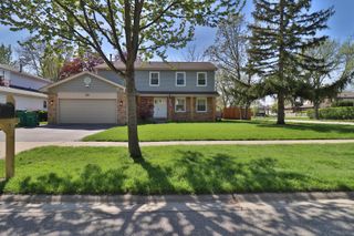 554 Briarwood Drive, Wheeling, IL 60090