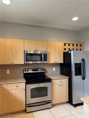 2902 Colin AVE S, Lehigh Acres, FL 33976