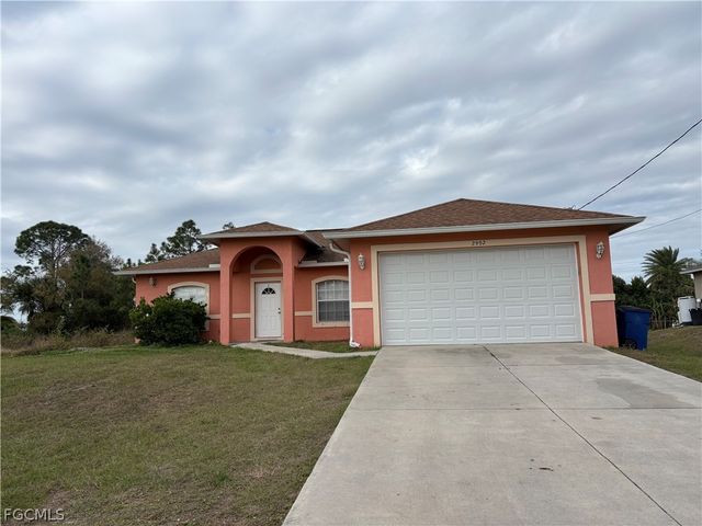 2902 Colin AVE S, Lehigh Acres, FL 33976