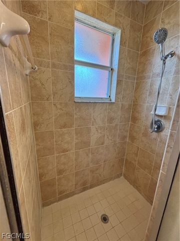 2902 Colin AVE S, Lehigh Acres, FL 33976