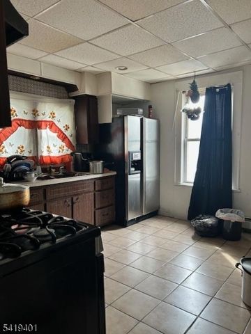 14 19Th Ave, Paterson City, NJ 07513