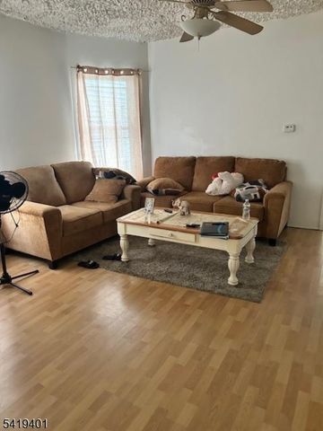 14 19Th Ave, Paterson City, NJ 07513