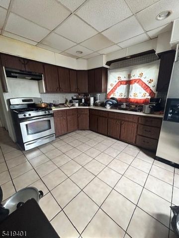 14 19Th Ave, Paterson City, NJ 07513