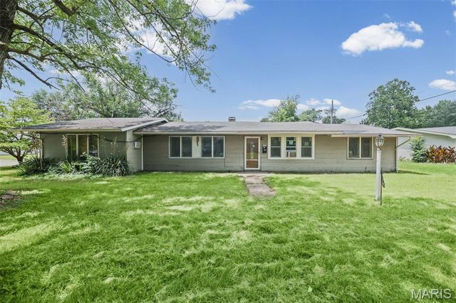 5422 Nelson Avenue, East St Louis, IL 62207