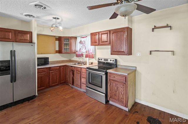 5422 Nelson Avenue, East St Louis, IL 62207