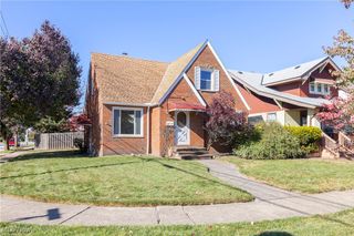 6168 Manchester Road, Parma, OH 44129