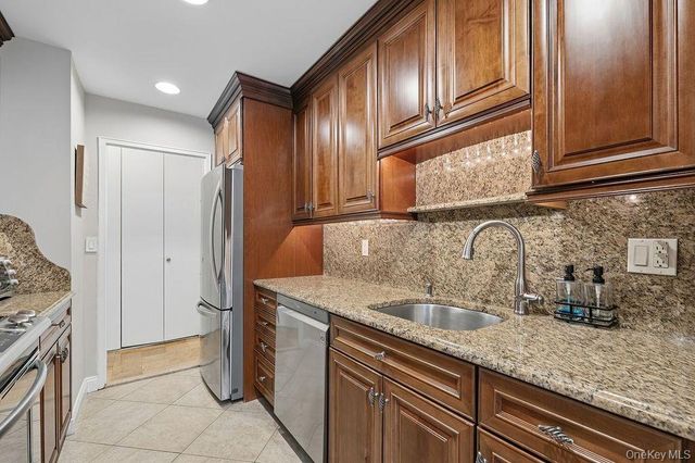615 Palmer Road 105, Yonkers, NY 10701